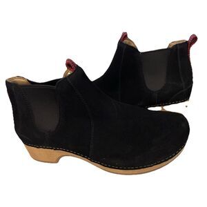 New Dansko Black Suede Pull on Bootie Size 40 US 9.5-10